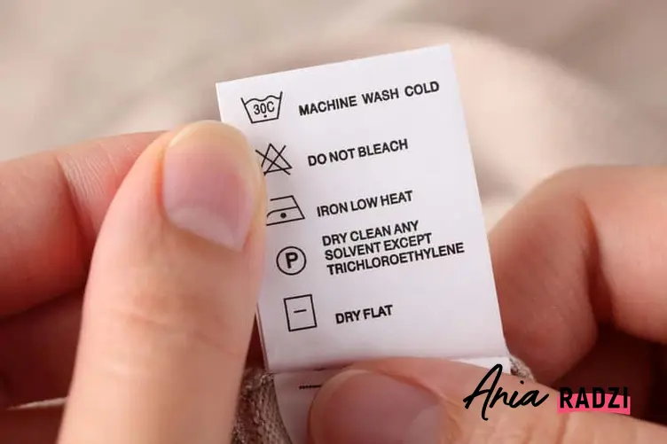 Symbole prania są podpowiedzią, jak należy prać ubrania. Warto wiedzieć, co oznaczają symbole prania na metkach ubrań.