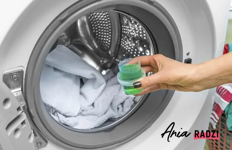 Najlepszy płyn do prania to taki, który jest delikatny dla tkanin, niektóre rodzaje są szczególnie skuteczne