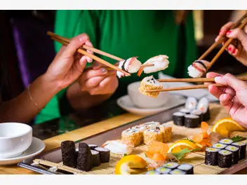 Ilustracja artykułu jak trzymać pałeczki do sushi? wyjaśniamy krok po kroku