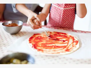 Ilustracja artykułu jak zrobić pizzę? oto 3 najlepsze, domowe przepisy
