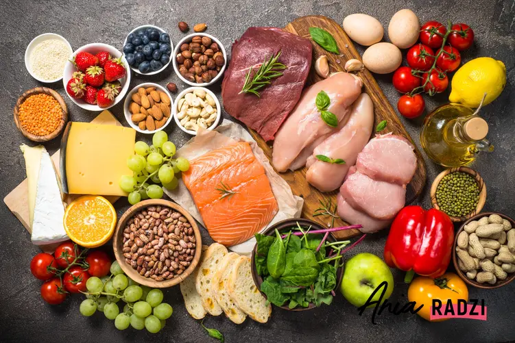Stół pełen zdrowych produktów spożywczych, a także jak przytyć i dieta na przytycie