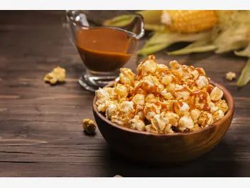 Ilustracja artykułu jak zrobić popcorn karmelowy - 3 najpopularniejsze przepisy