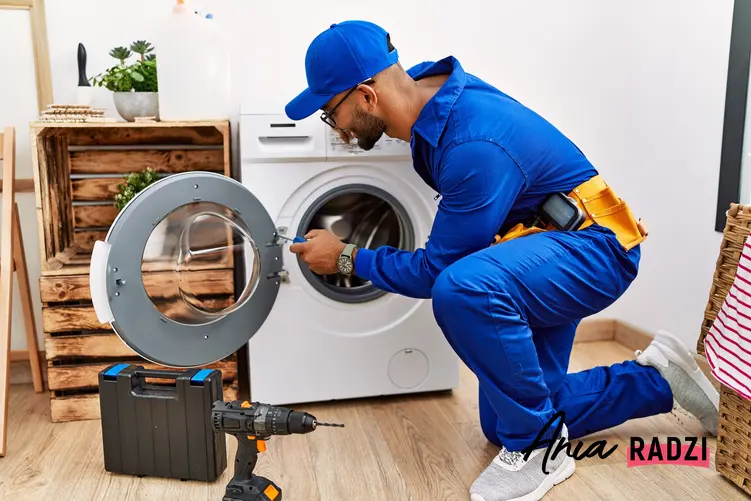 Wypoziomowanie pralki przez fachowca, a także jak wypoziomować pralkę samodzielnie krok po kroku