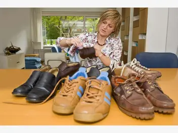 Ilustracja artykułu jak wyczyścić buty z nubuku - praktyczne porady, domowe sposoby, polecane preparaty