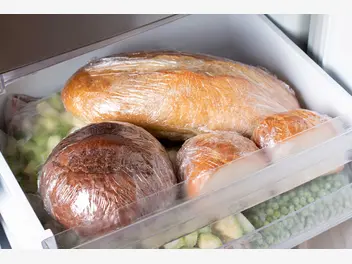 Ilustracja artykułu jak rozmrozić chleb? oto szybkie sposoby na rozmrażanie pieczywa