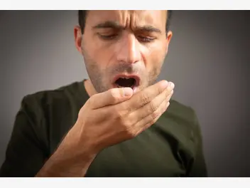 Ilustracja artykułu jak działa soda oczyszczona na nieprzyjemny zapach z ust? wyjaśniamy