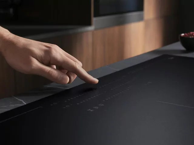 Trwałość, elegancja i mniej zarysowań dzięki powierzchni SaphirMatt® w płytach Electrolux