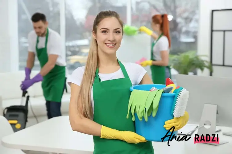Sprzątanie mieszkania i sprzątanie domu przez firmy sprzątające, czyli ile kosztuje sprzątanie mieszkania w Polsce