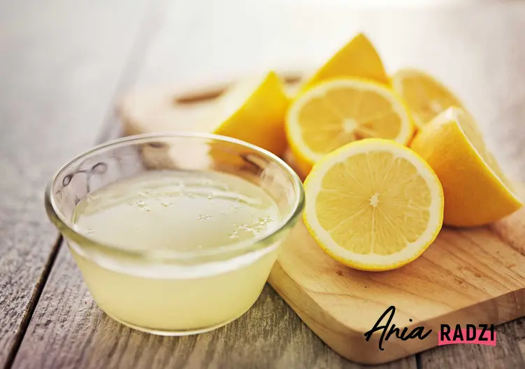 Cytryna i sok z cytryny jako sposób na pchły w domu czy pchły w mieszkaniu oraz zwalczanie pcheł i porady, jak się pozbyć pcheł z domu
