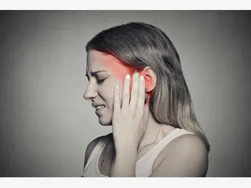Ilustracja artykułu domowe sposoby na zapalenie ucha – 4 sprawdzone metody leczenia