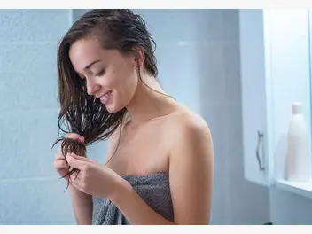Ilustracja artykułu wzmocnij włosy na wiosnę! najlepsze domowe wcierki do włosów