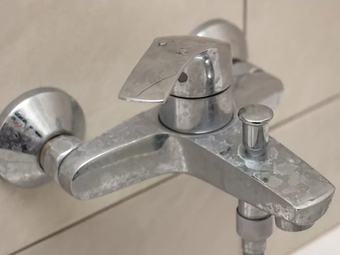 Czyszczenie kabiny prysznicowej bez chemii