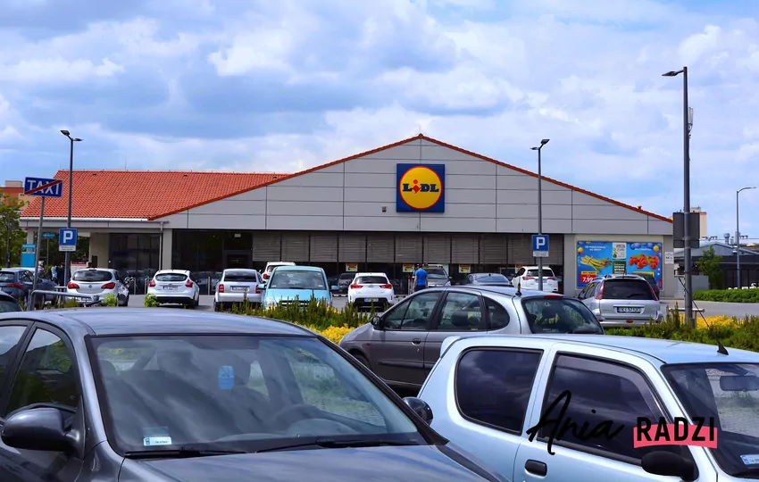 W Lidlu ogromny wybór włoskich produktów w dniach 18-23.08 Lidl - parking
