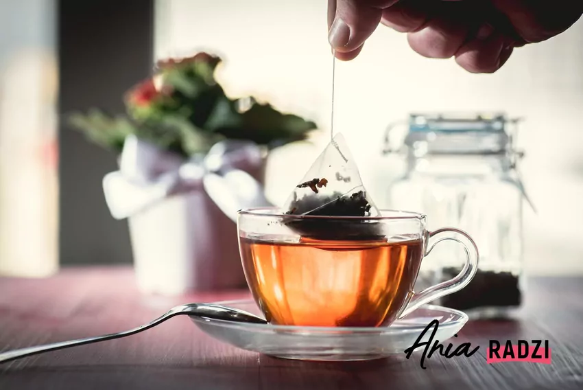 Nasze drobne codzienne wybory naprawdę mają znaczenie Wyciąganie torebki z herbaty