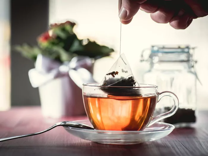 Gdzie wyrzucić torebkę po herbacie?