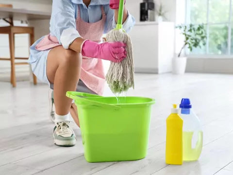 Sposób na czyszczenie mopa