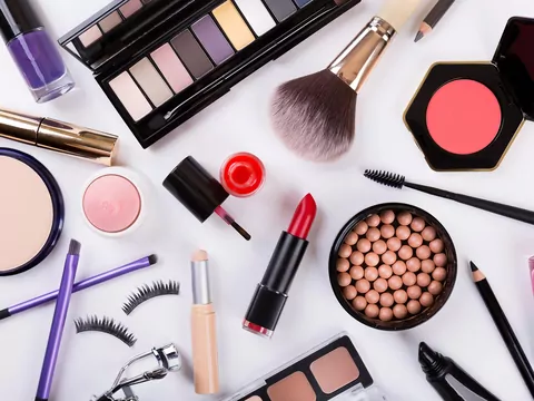 Gdzie wyrzucić przeterminowane kosmetyki