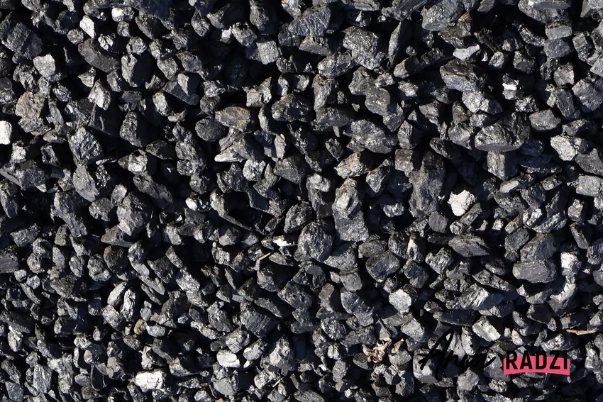 Zbyt wilgotny węgiel może obniżyć sprawność spalania i zwiększyć ilość popiołu nawet o kilkadziesiąt procent opał