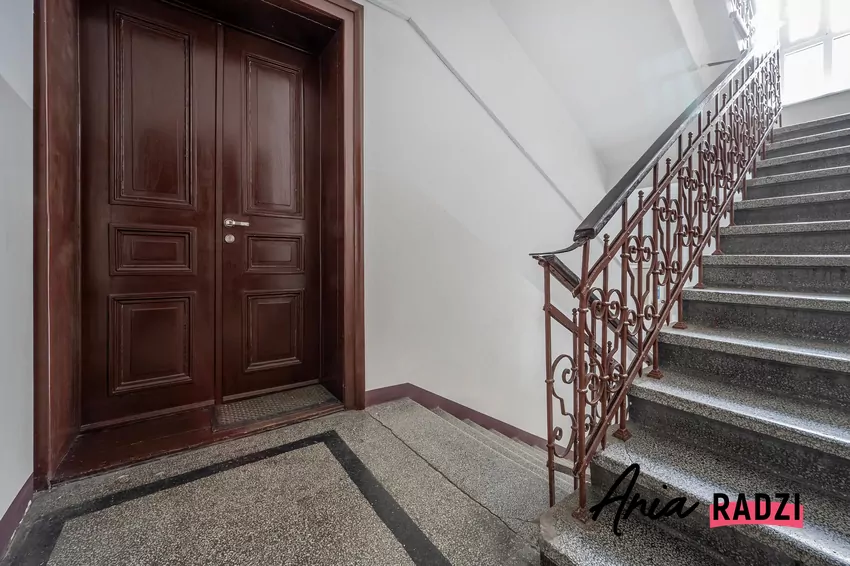 Klatka schodowa w bloku