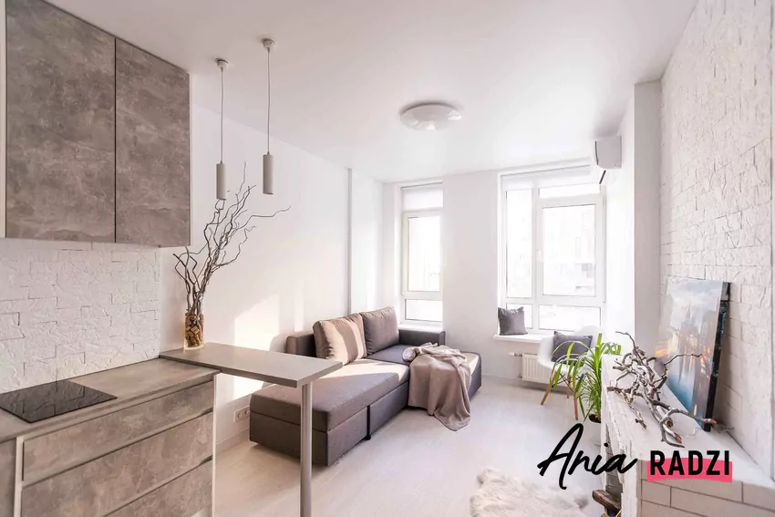 Sposób na uniknięcie błędów przy urządzaniu małej nieruchomości Widok na urządzone nieduże mieszkanie, wskazówki do zaaranżowania niedużej przestrzeni