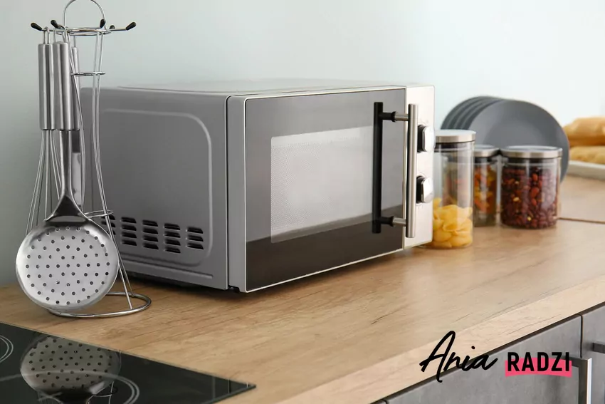 Mikrofalówka powinna mieć wokół siebie wolną przestrzeń Mikrofalówka na blacie