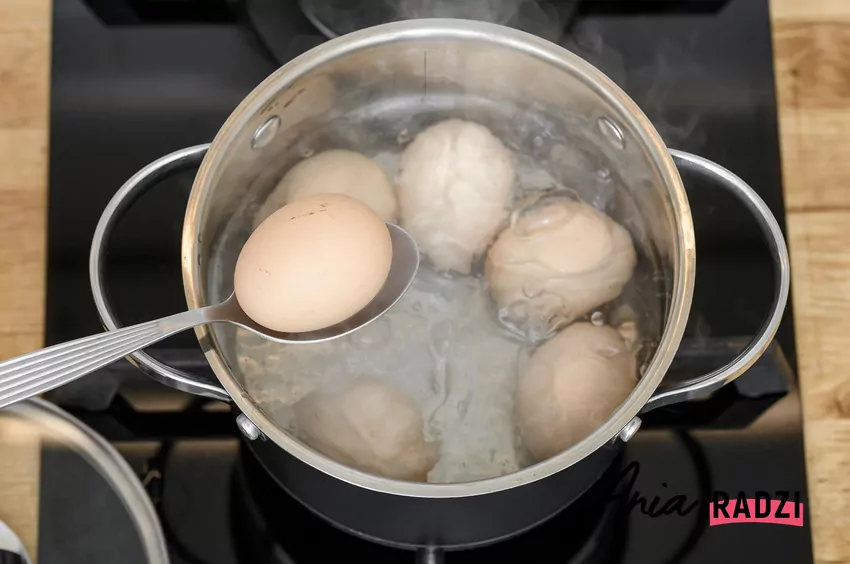 Wybielanie jajek na Wielkanoc