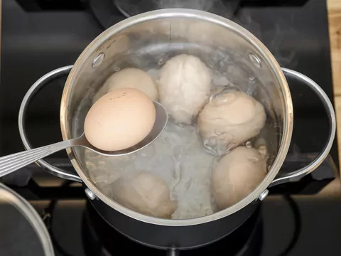 Wybielanie jajek na Wielkanoc