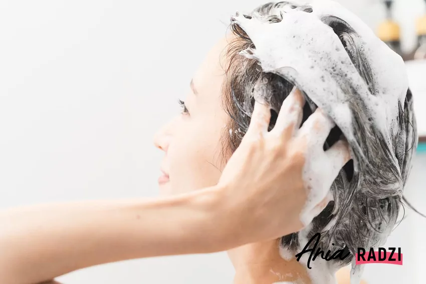 Ciekawy sposób na mycie włosów