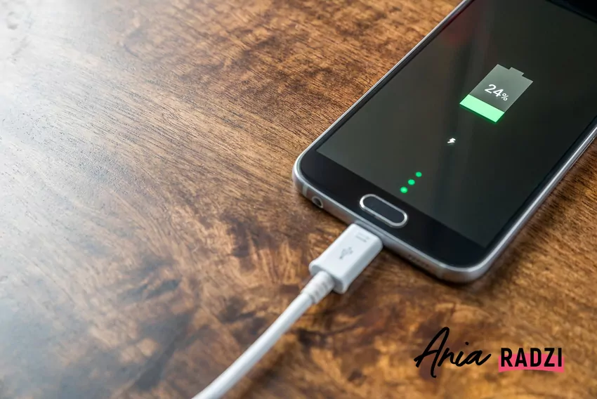 Ładowarka w telefonie