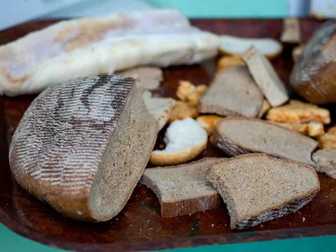 Sposób na uratowanie czerstwego pieczywa