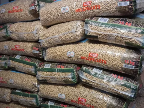 Ile kosztuje pellet na początku sezonu grzewczego?