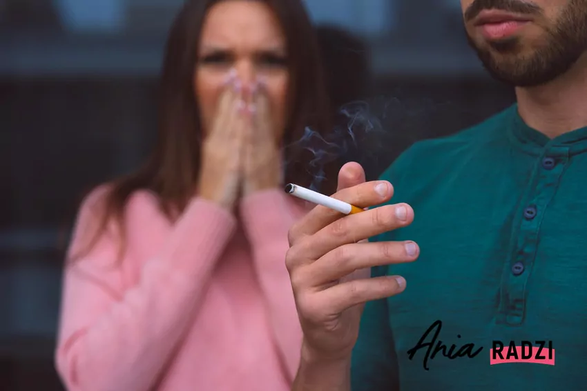 Dzięki kilku prostym trikom można szybko odzyskać świeżość w mieszkaniu Palenie papierosów