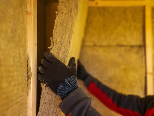 AI wybiera materiał ociepleniowy