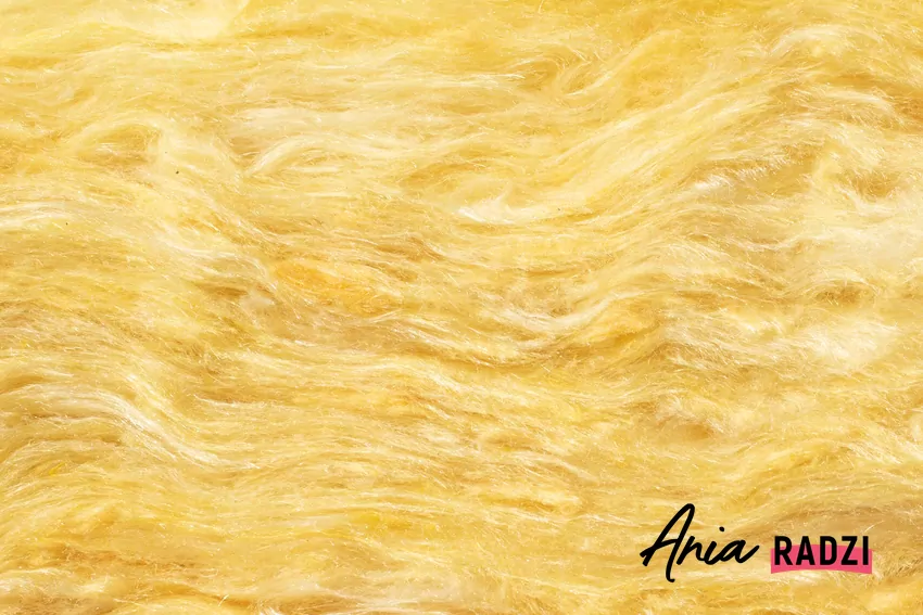 Zbliżenie na strukturę wełny mineralnej