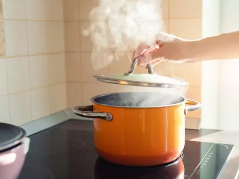 Sposób na kipienie z garnka