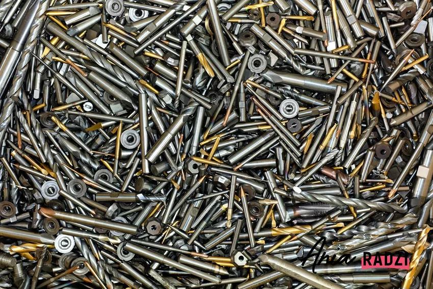 Obok miedzi i metali szlachetnych na czoło wysuwają się surowce techniczne, które dla wielu osób wciąż pozostają nieznane Węglik spiekany