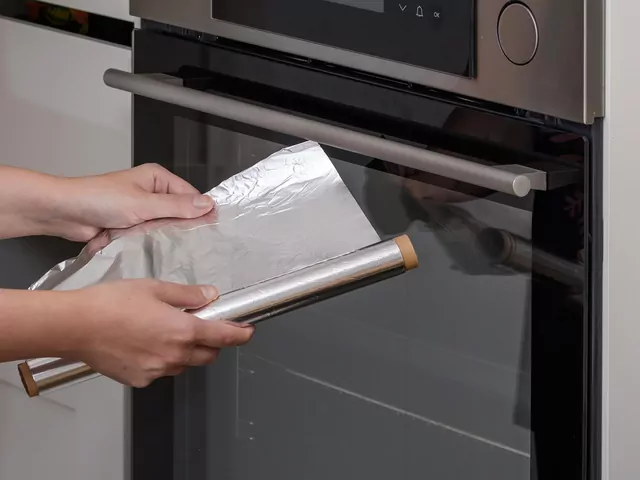 Używanie folii aluminiowej w kuchni