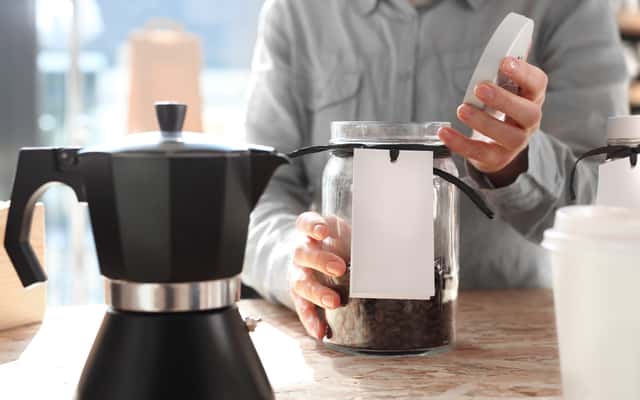 Jak zaparzyć kawę w kawiarce krok po kroku – poradnik praktyczny