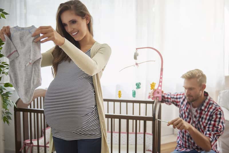 Wyprawka dla noworodka – 7 niezbędnych rzeczy, które często nie pojawiają się na liście