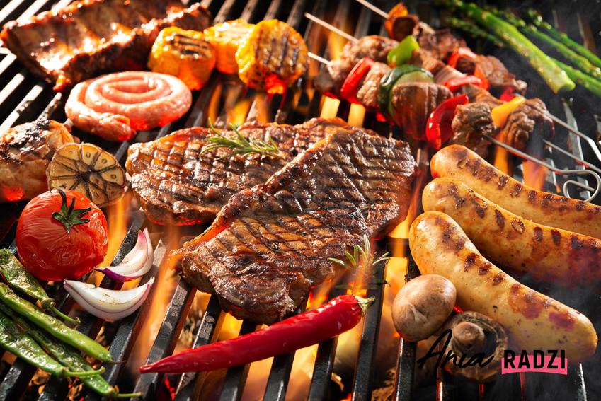 Grill pełny mięsy i warzyw, a także inspiacje i przepisy co przygotować na grilla