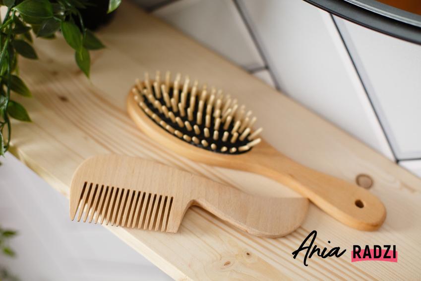 Drewniany grzebień i szczotka do włosów, a także czyszczenie szczotek do włosów w zależności od rodzaju