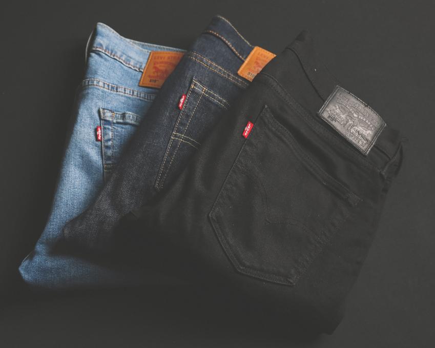 Jak dobrać jeansy do stylizacji smart casual?