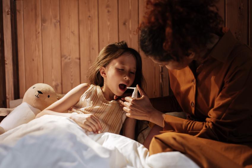Ból gardła u dziecka – jak pomóc maluchowi w czasie infekcji?
