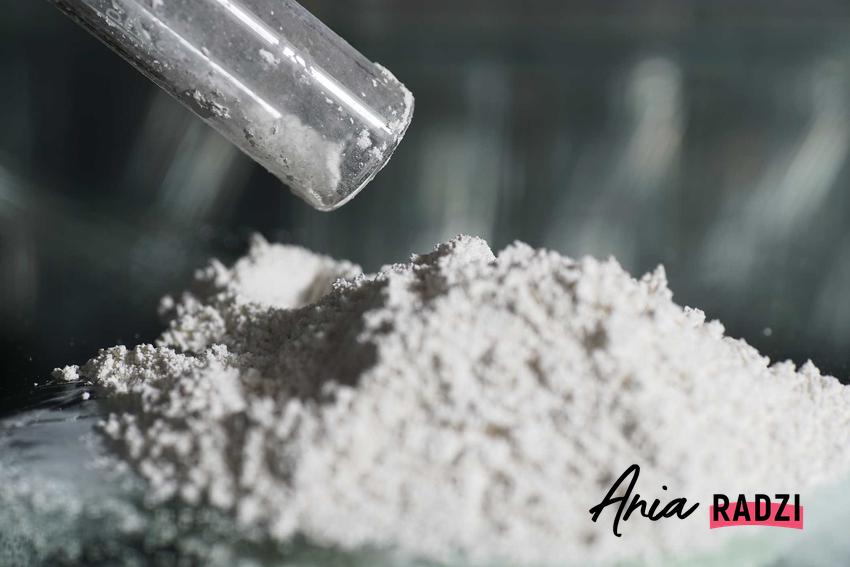 Soda amoniakalna, czyli zastosowanie sody kalcynowanej i węglan sodu do prania, a także rodzaje, wady i zalety i działanie