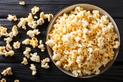 Jak zrobić popcorn krok po korku? Oto 3 najlepsze, domowe sposoby