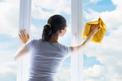 Mycie okien bez smug - domowe sposoby na idealnie czyste okna