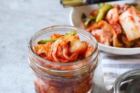 Jak zrobić kimchi? Oto sprawdzone przepisy na danie koreańskie