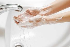 Jak myć ręce? Praktyczna instrukcja prawidłowego mycia rąk